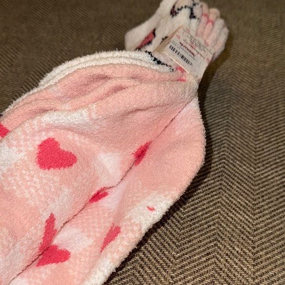 NWT Rae Dunn Pink/White Fuzzy Heart Micro Cozy Crew Socks 3 pair Valentine’s Day - Picture 6 of 11